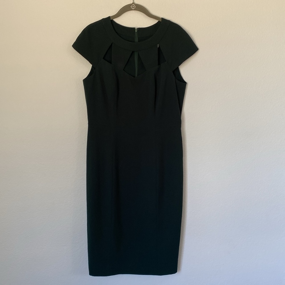 ELIZA J Hunter green sheath dress SIZE 10 Cut out neckline w cap sleeves